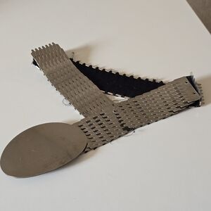 Vintage Silvertone Metal Streched Fish Scale Belt With Oval Buckle